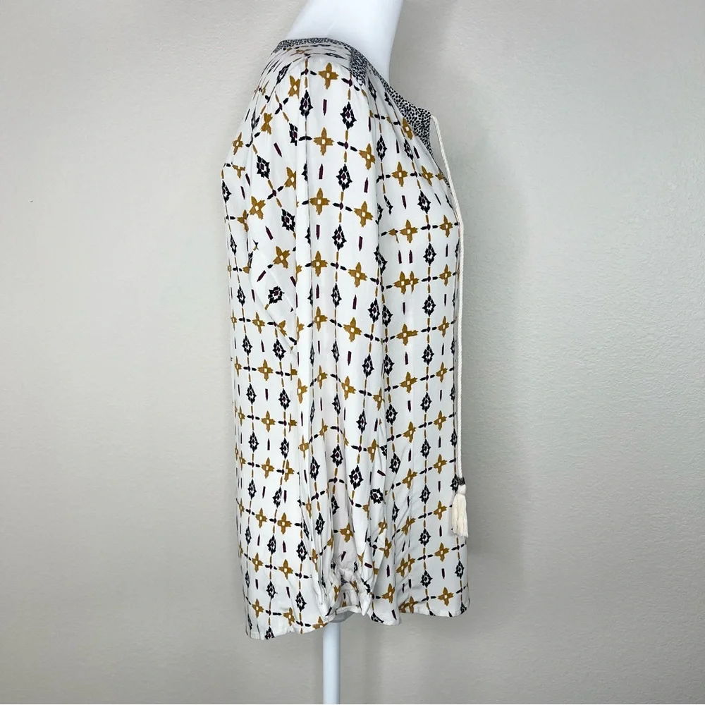 DR2 Ivory Geometric Dotted Southwestern Aztec V-Neck 3/4 Sleeve Tassel Top NWT - Picture 9 of 13